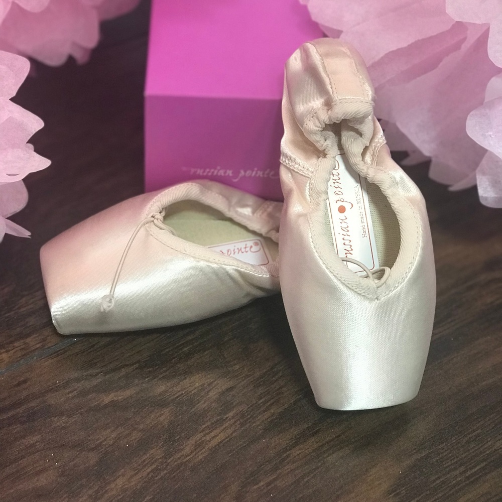 Russian Pointe, Almaz